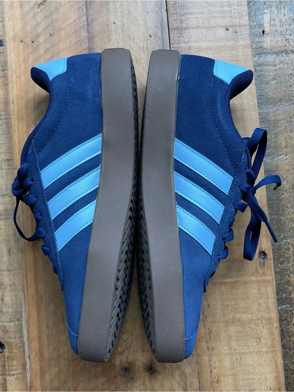 NWOT - Adidas VL Court 3.0 women’s sneakers